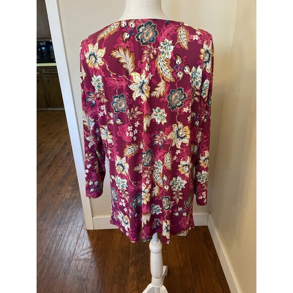 NWT Cato Woman's Beet Red Floral 3/4 Sleeve Blouse Front Ruching Size 18/20W - Picture 7 of 11